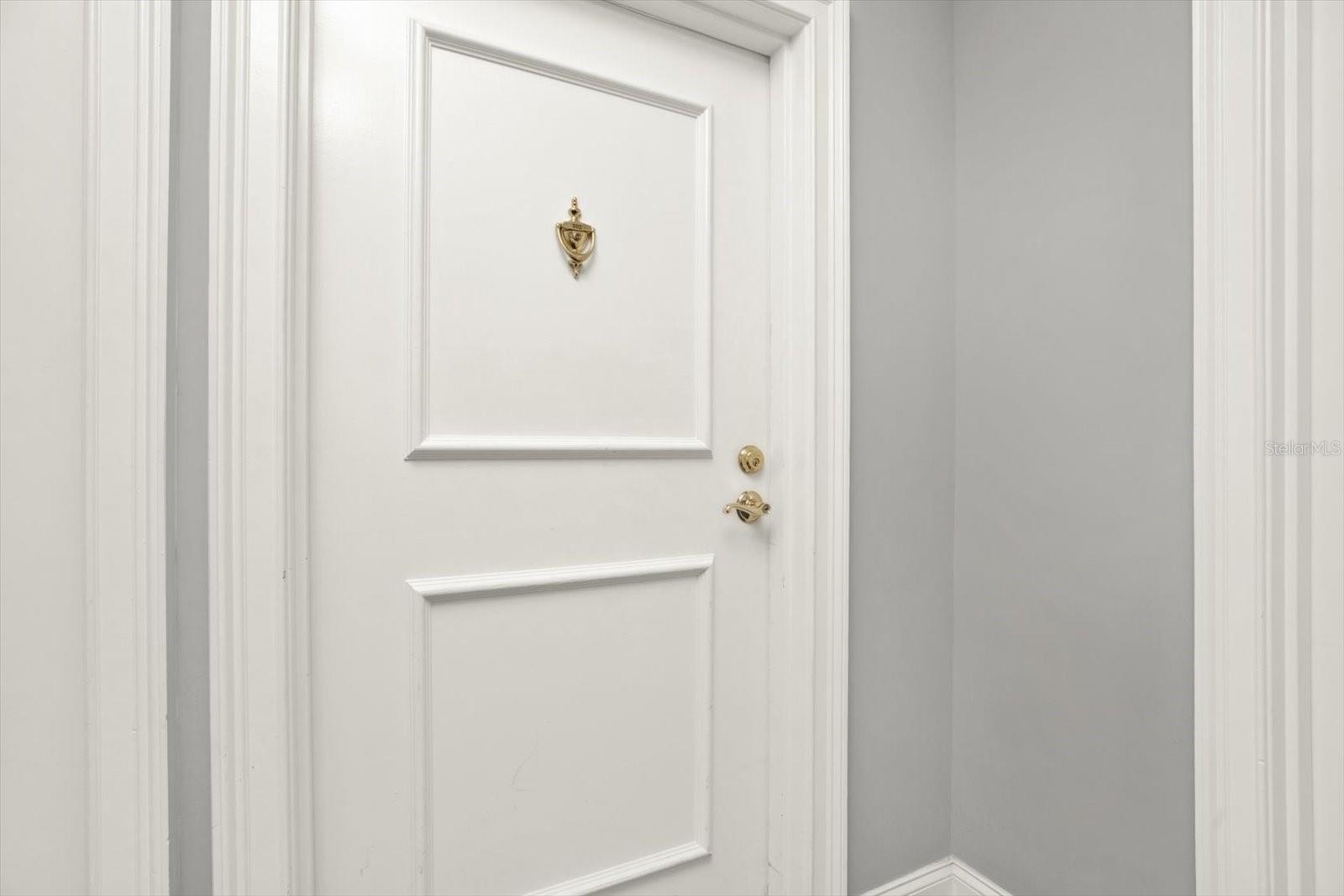 Front Door/Corner unit