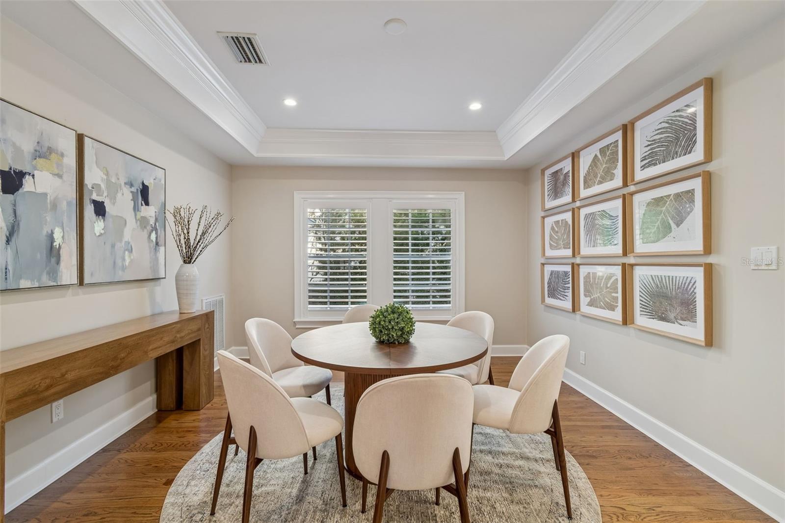 Dining Room (First Floor)