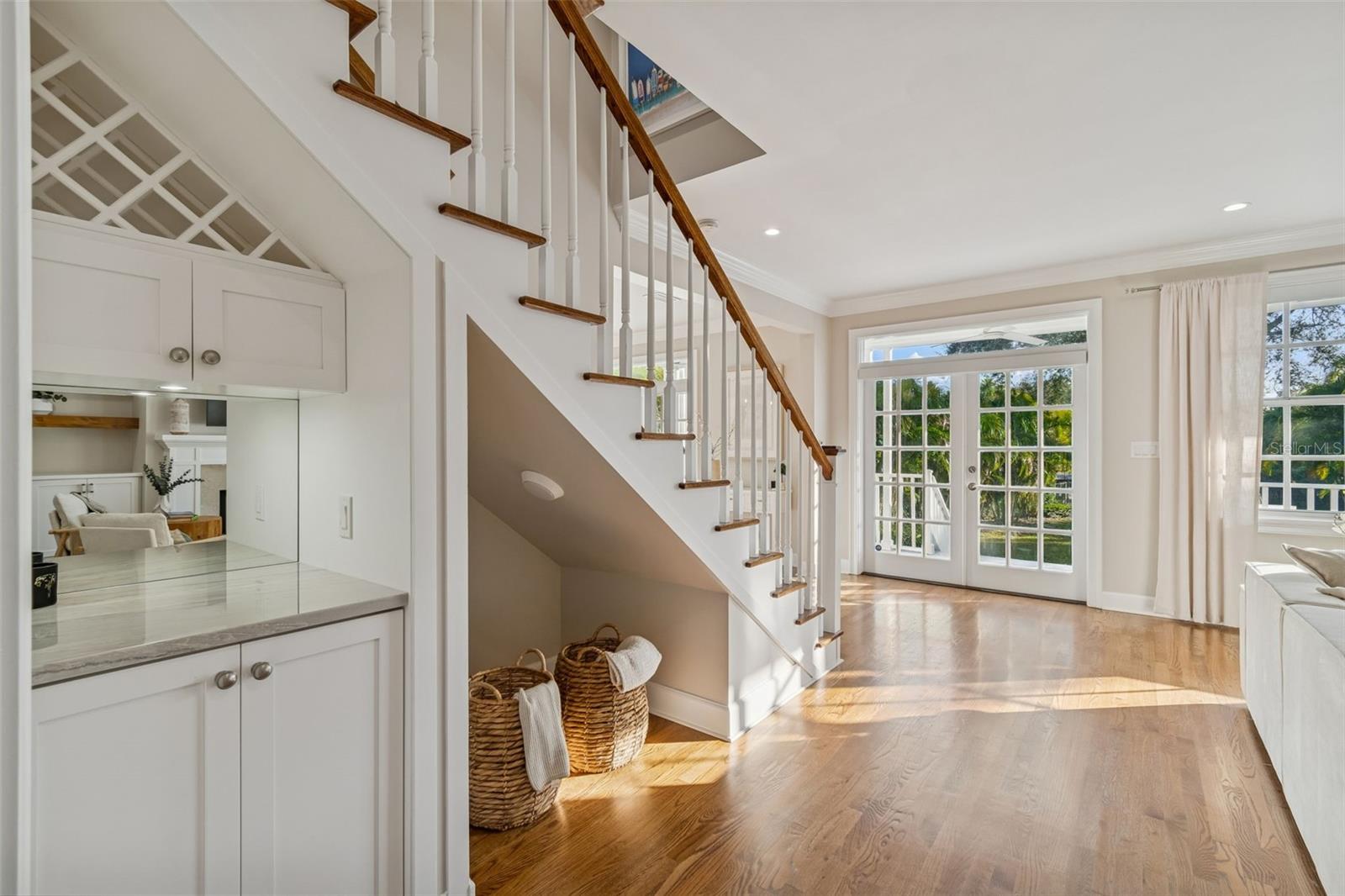 Dry Bar Area (First Floor)