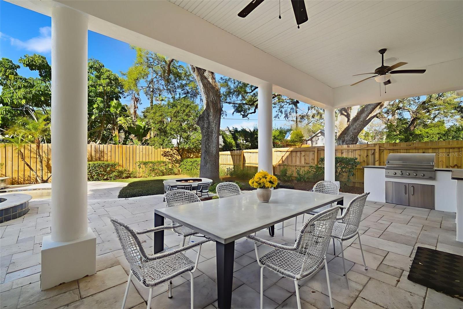 Virtually stage Lania