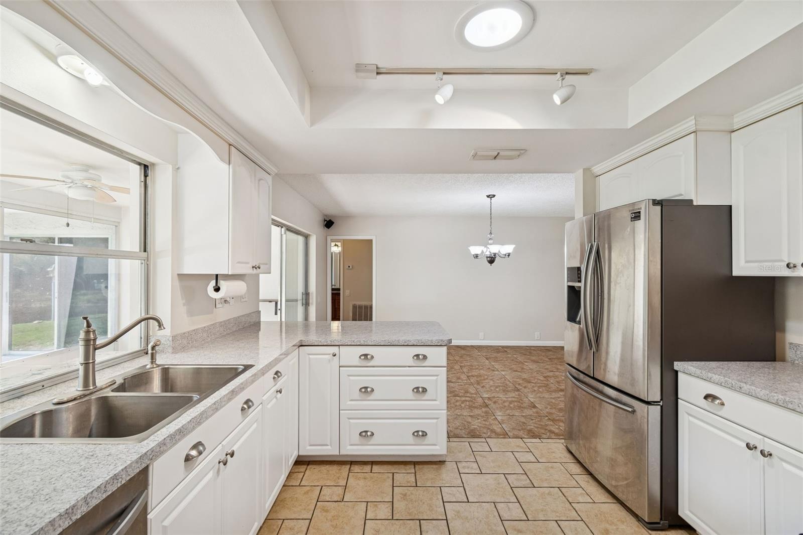 Kitchen w/Stainless Steel Appliances