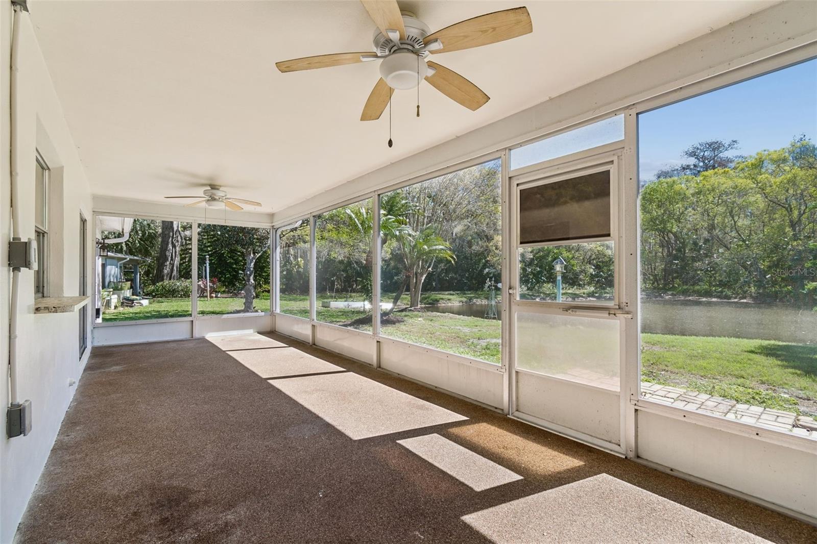 HUGE Covered/Screened Lanai