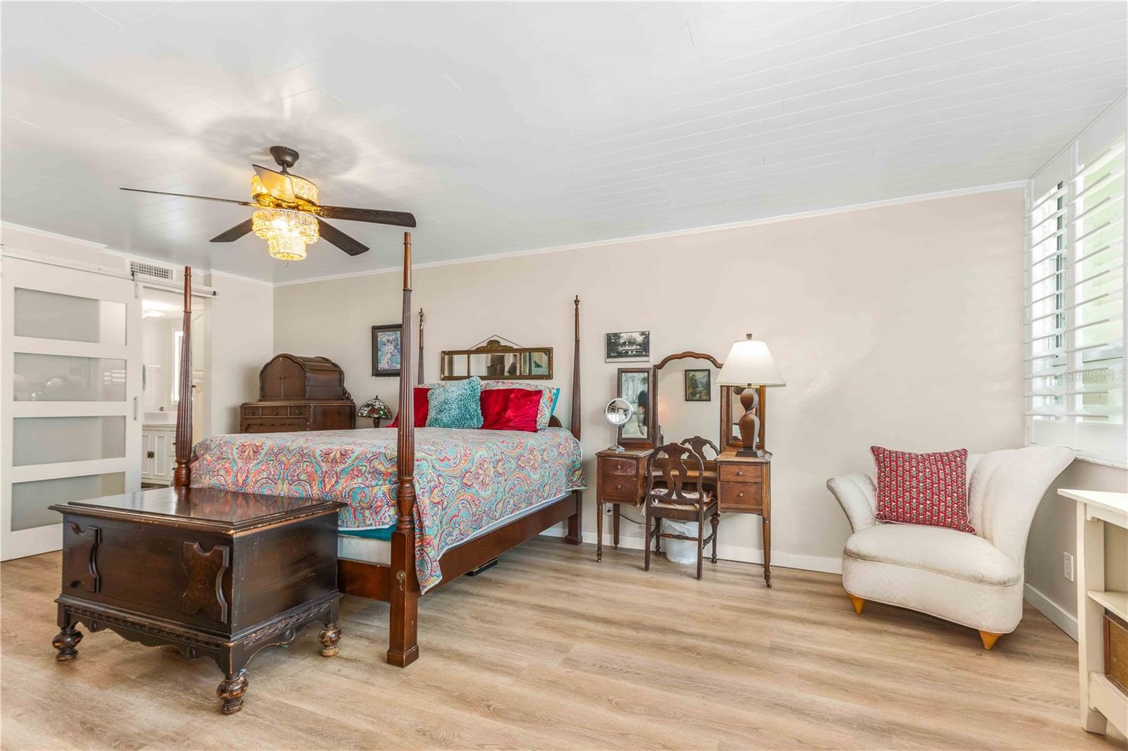 Primary Bdrm with ensuite bath