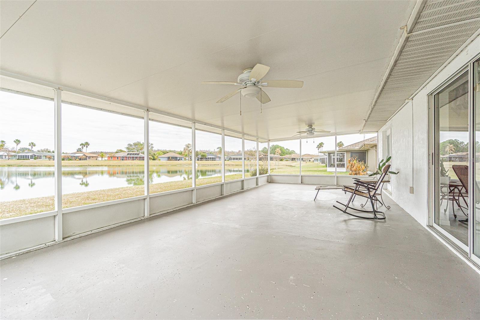 Check out this lanai!!