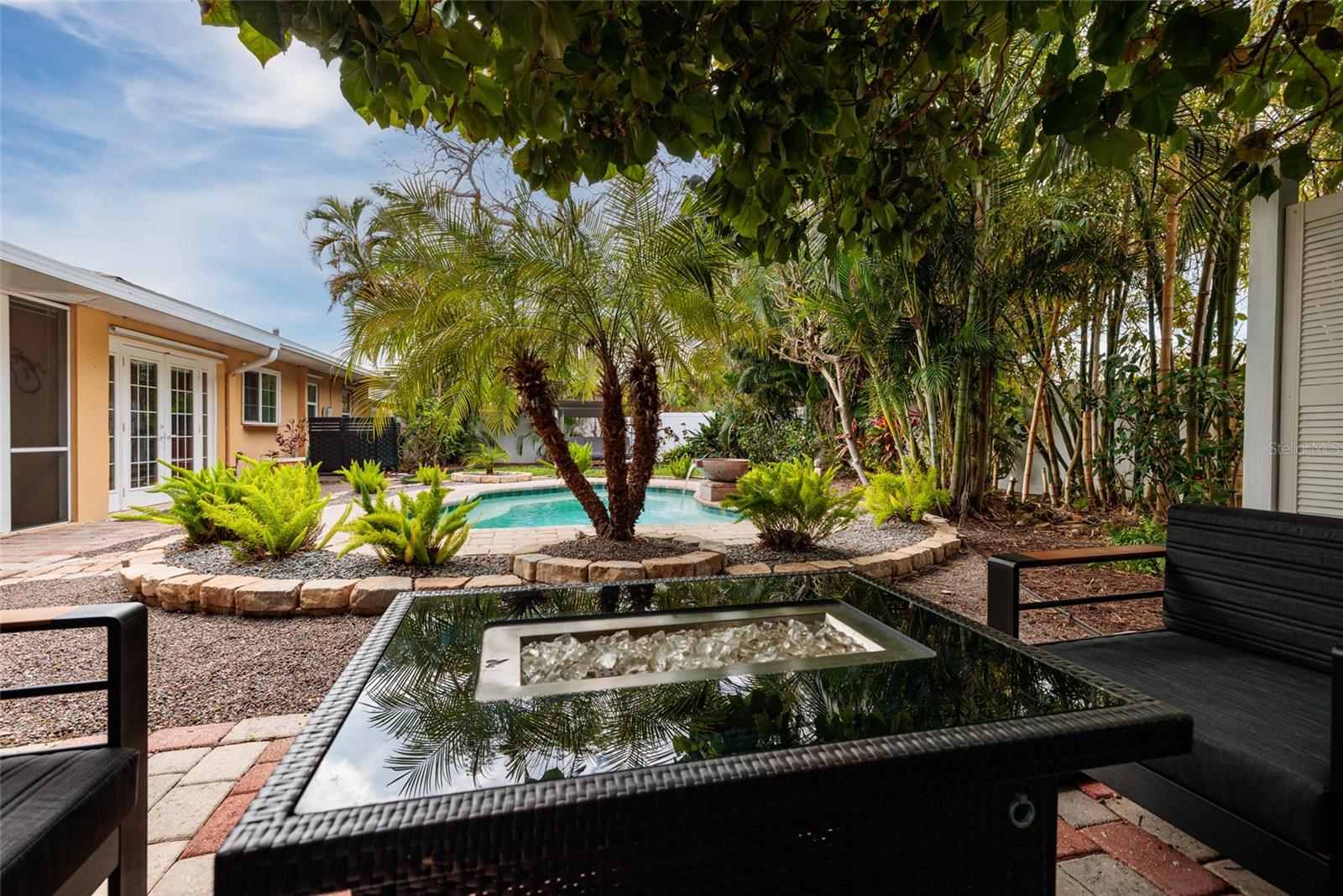 Firepit for snuggling!