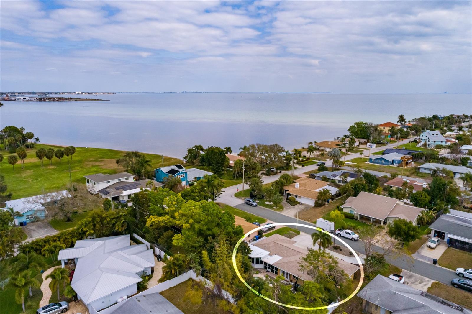 Paddleboarding and waterfront walking paths at Lassing Park!