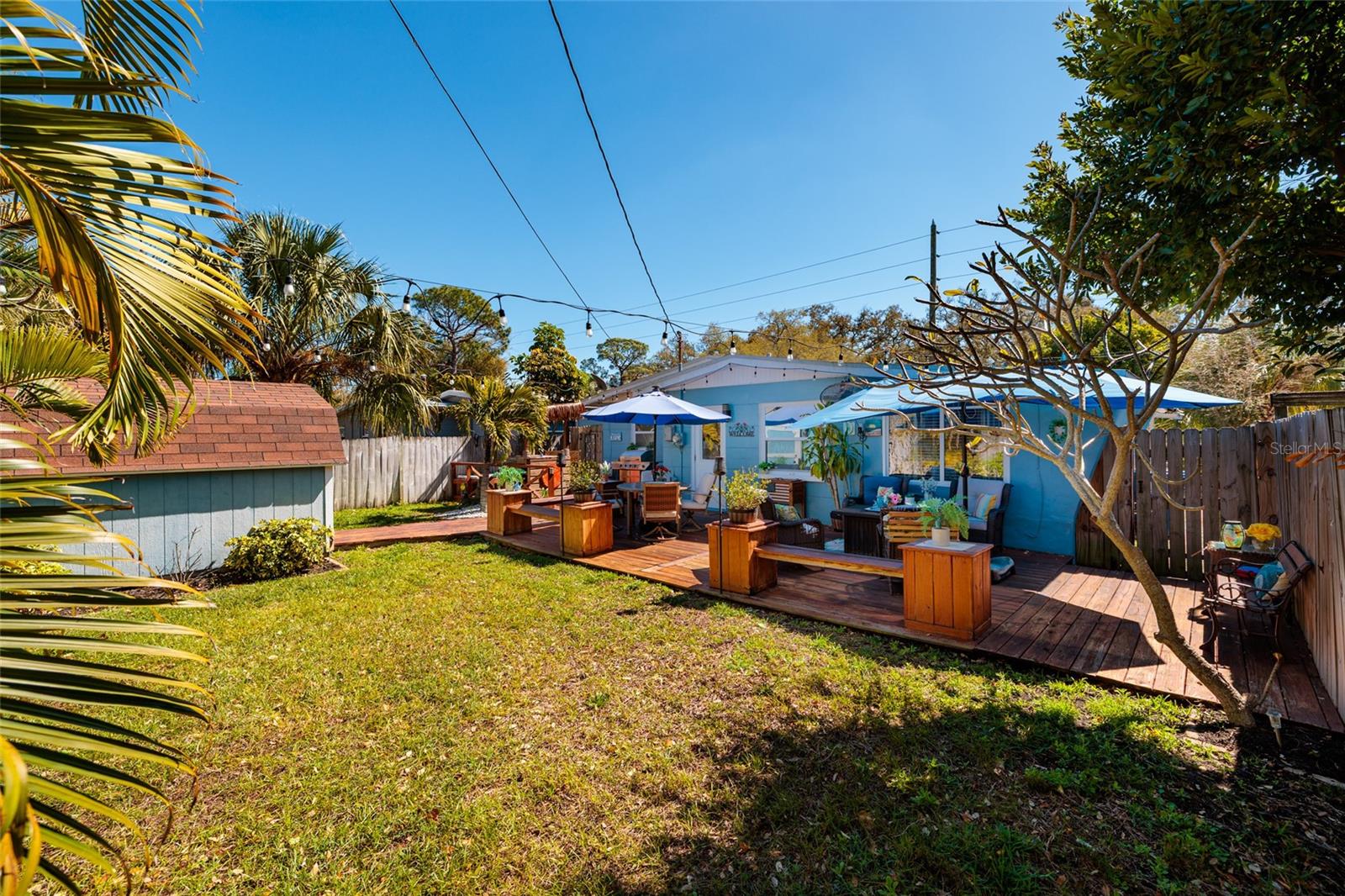 Enjoy the comfort of your tropical back yard.