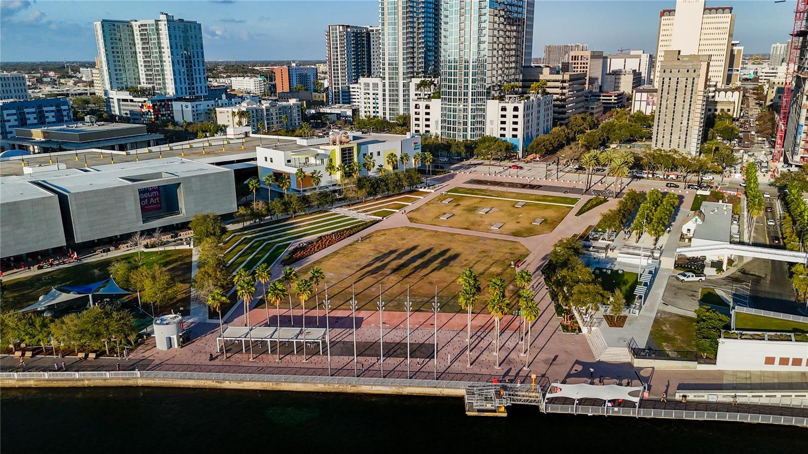 house is located only minutes from Downtown Tampa