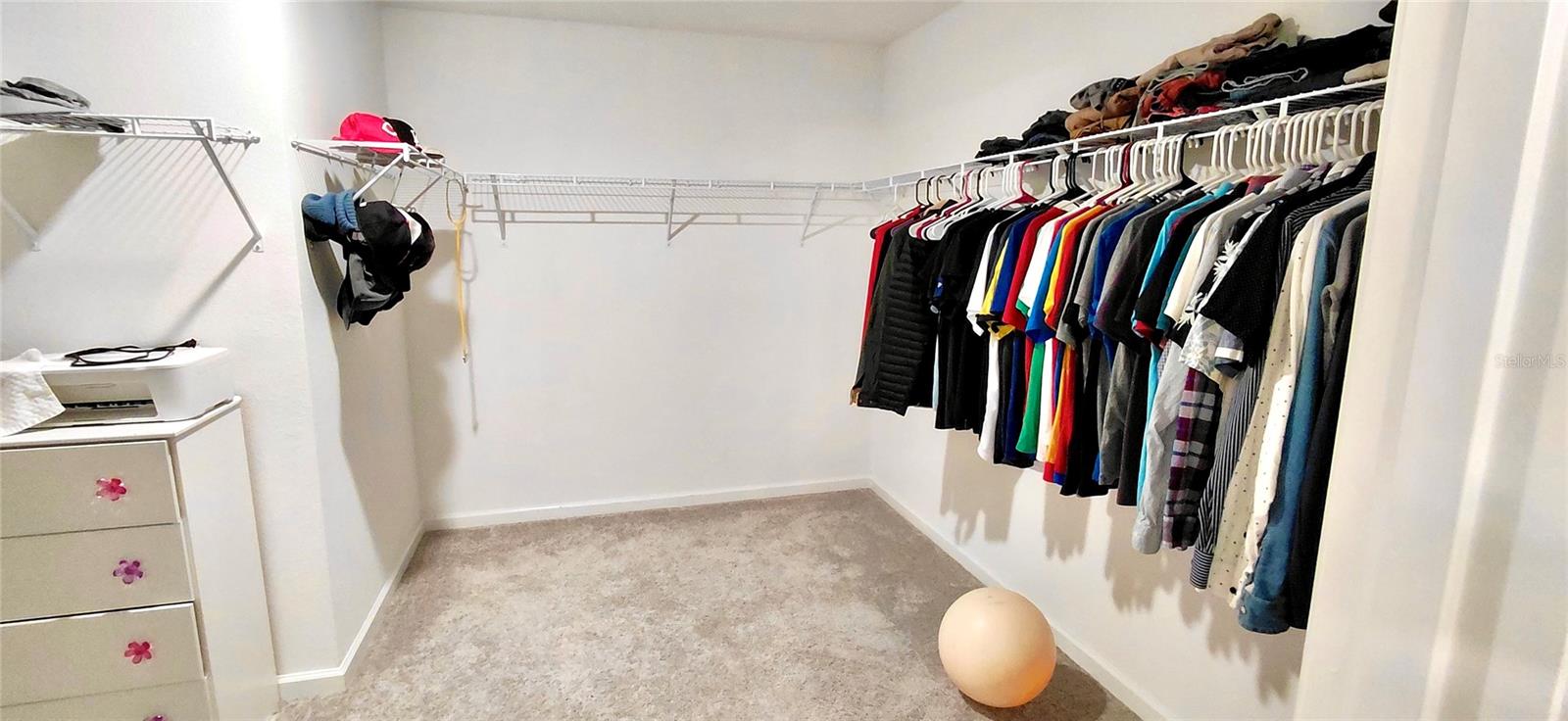 MASTER WALK IN CLOSET