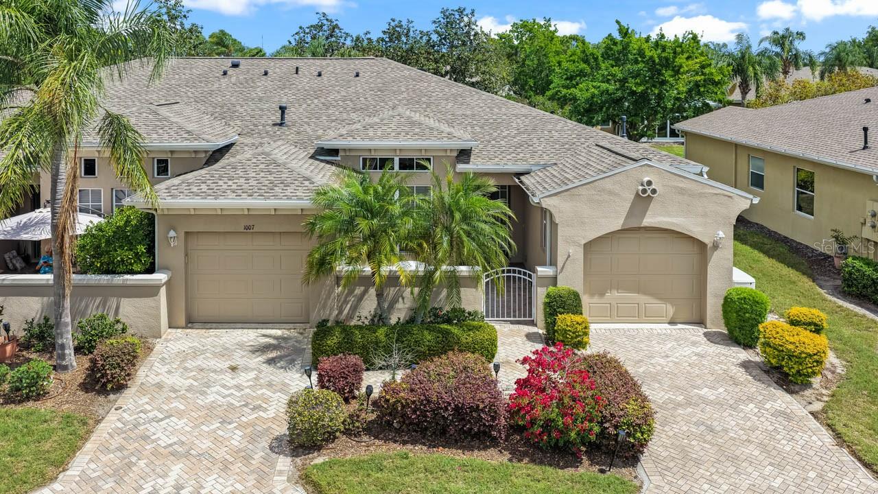 Double driveway!