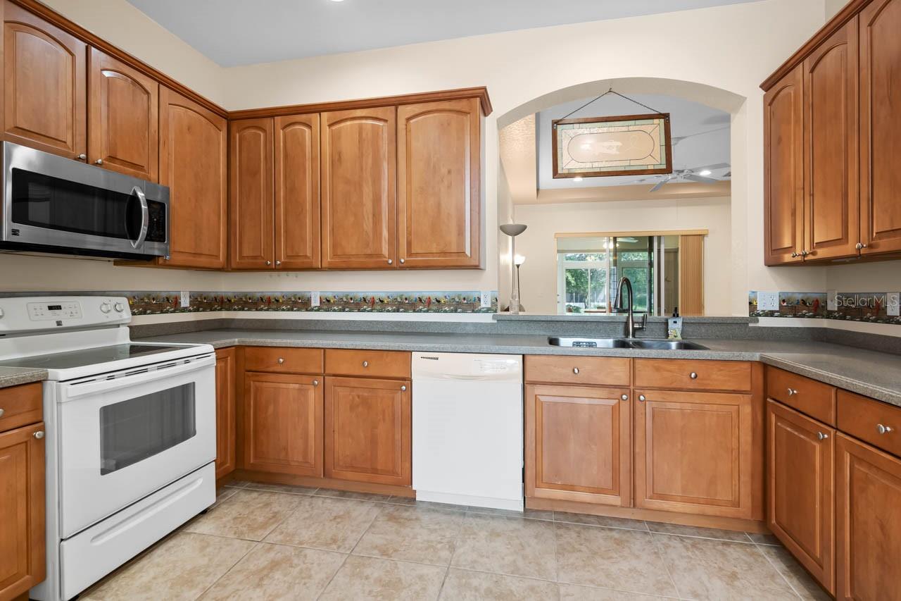 Spacious kitchen
