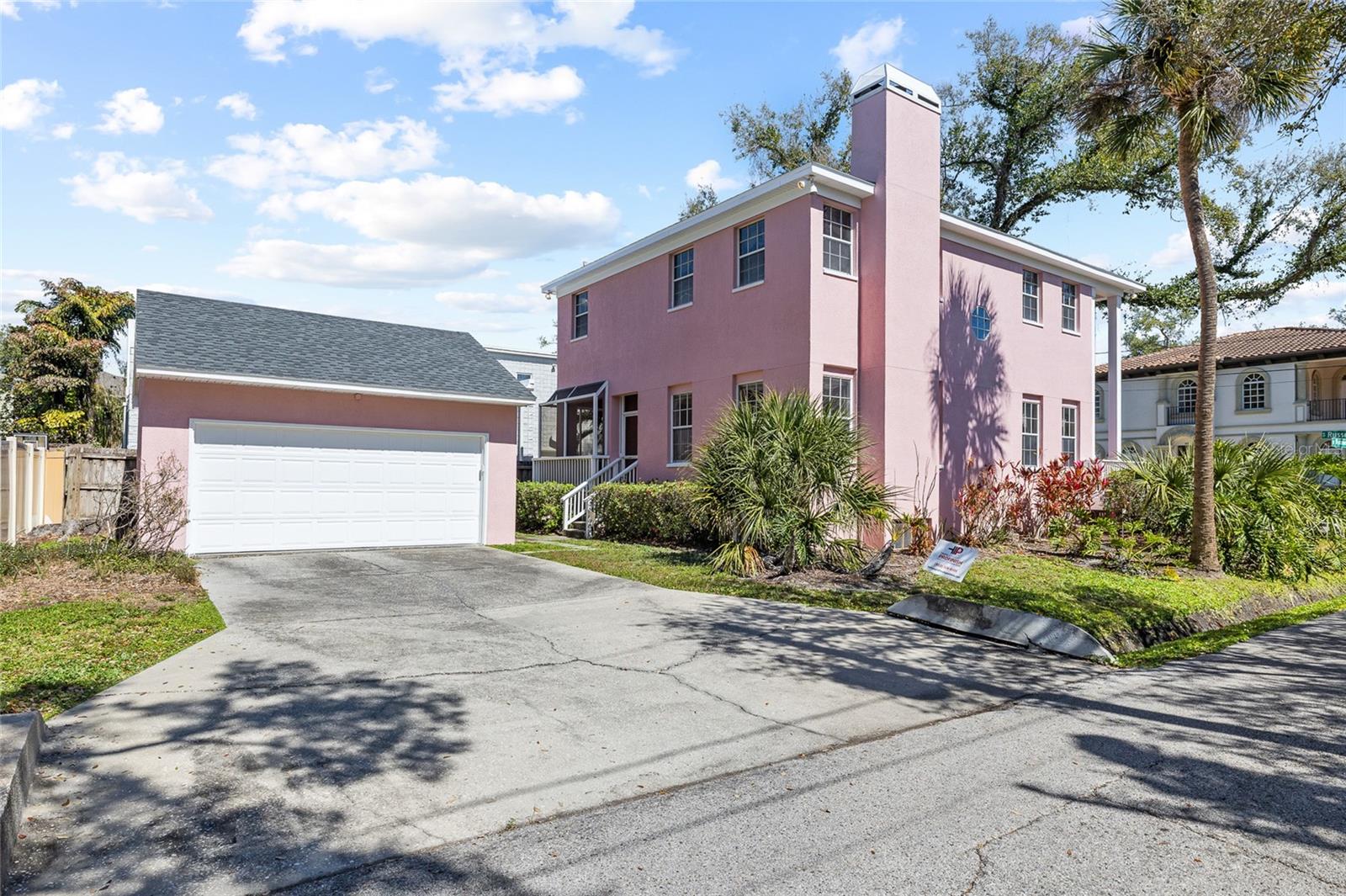 2 car garage in the back.