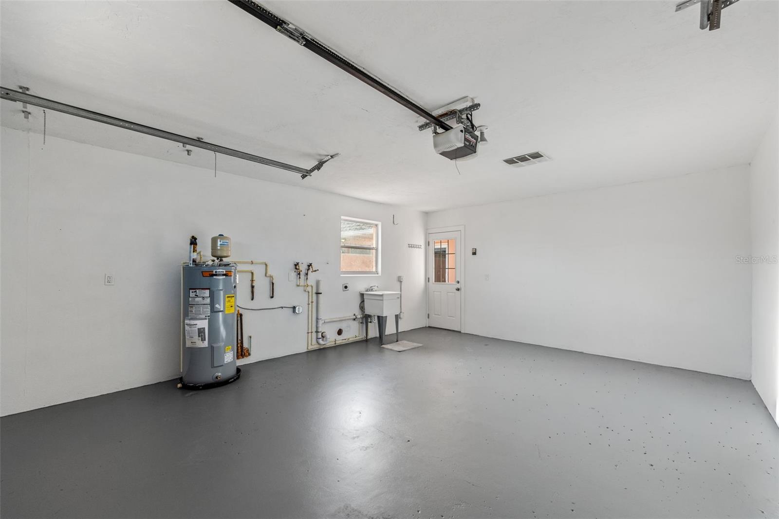 washer dryer hook up and utility sink