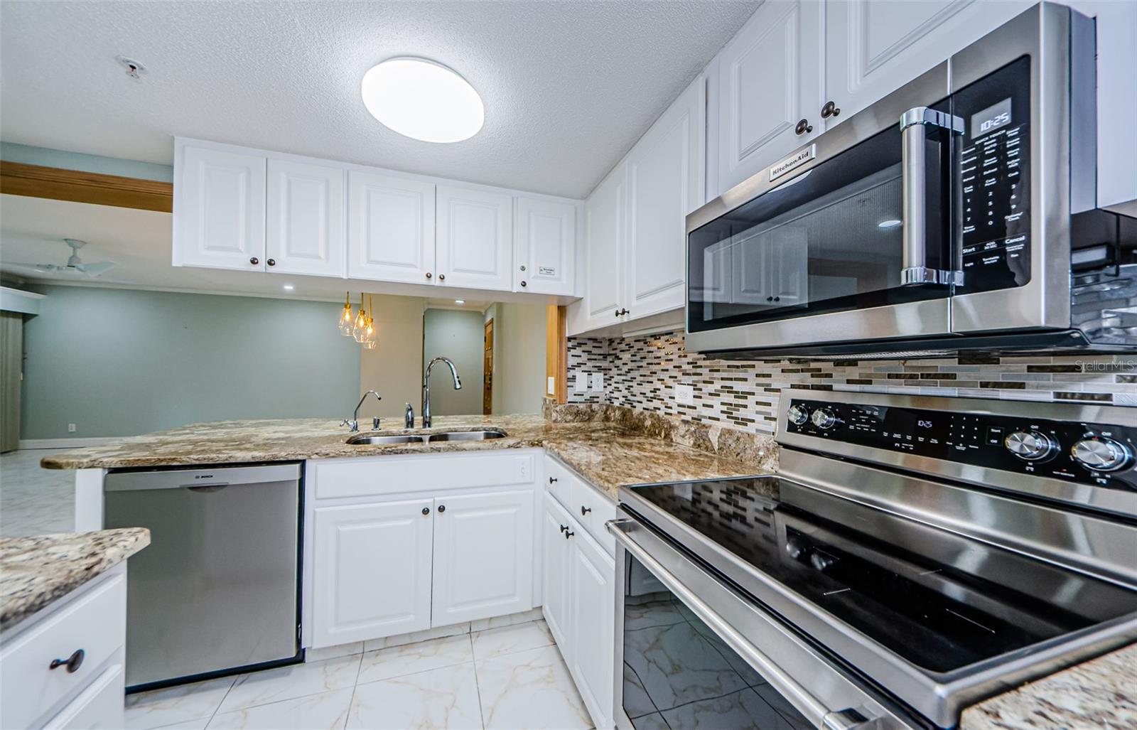 LOADS OF CABINET SPACE