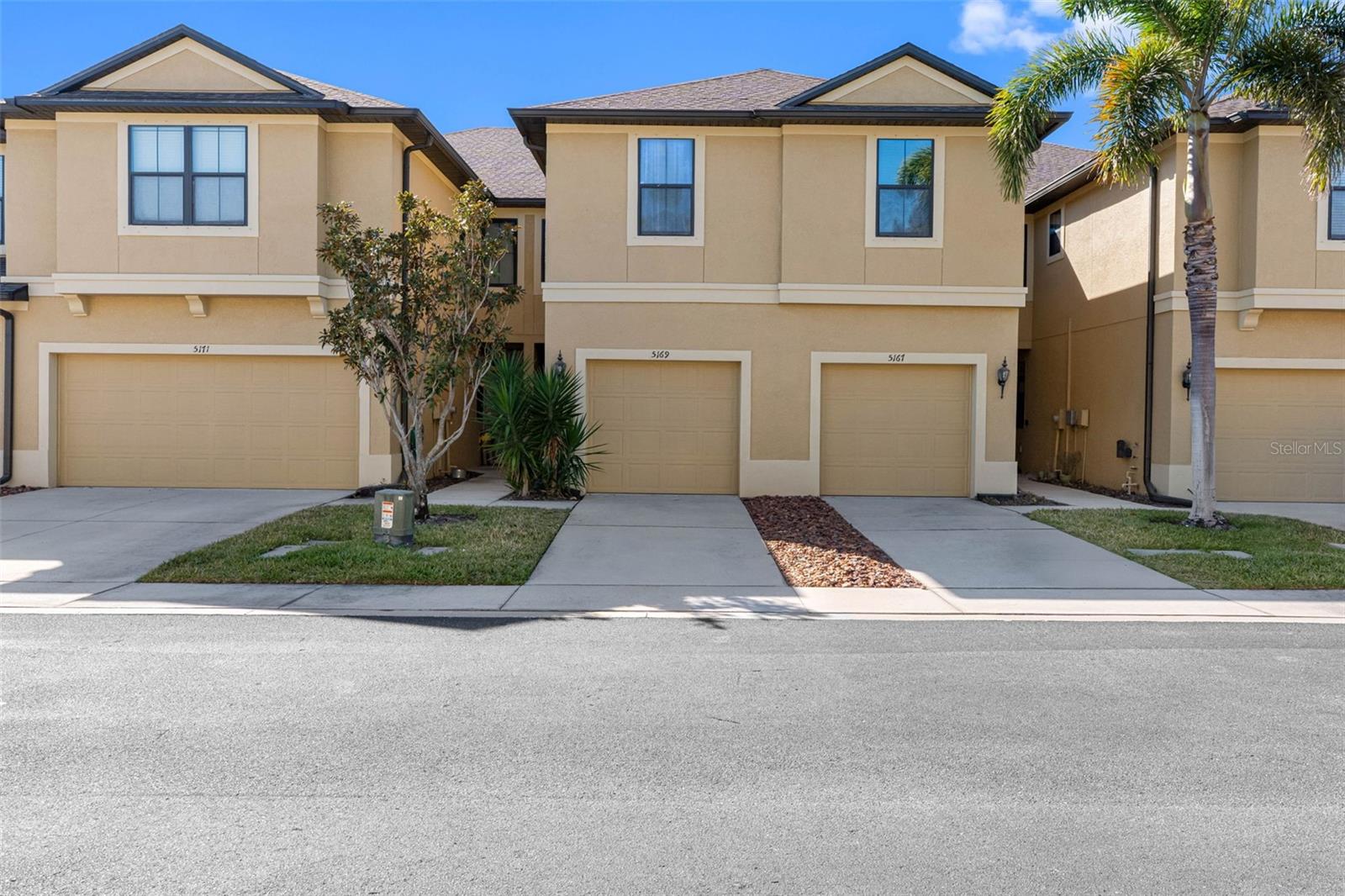 Stylish Gated Townhome with Pond Views in Central Clearwater
