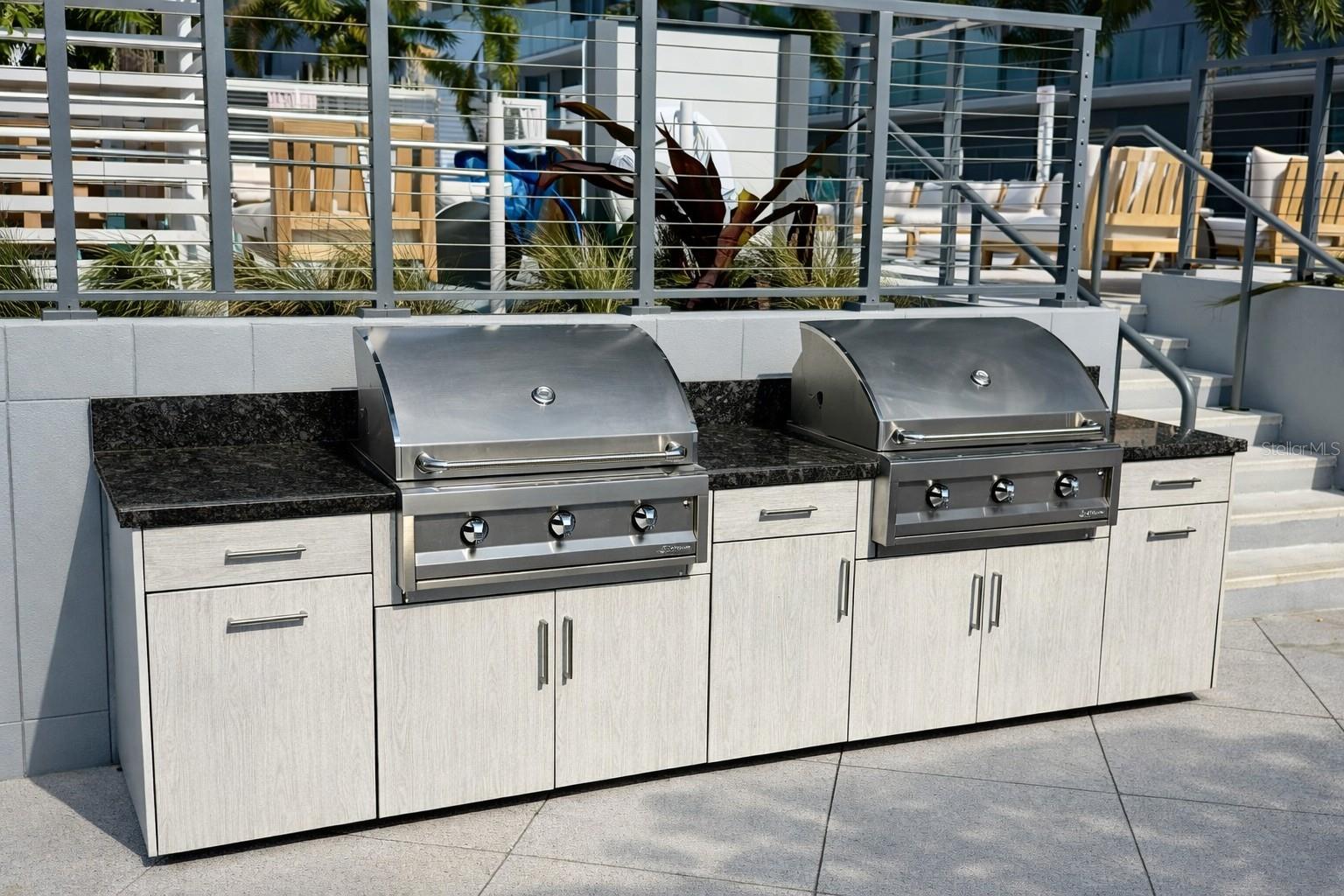 Amenities - Outdoor Grilling Area - located on the 7th floor roof top by the swimming pool