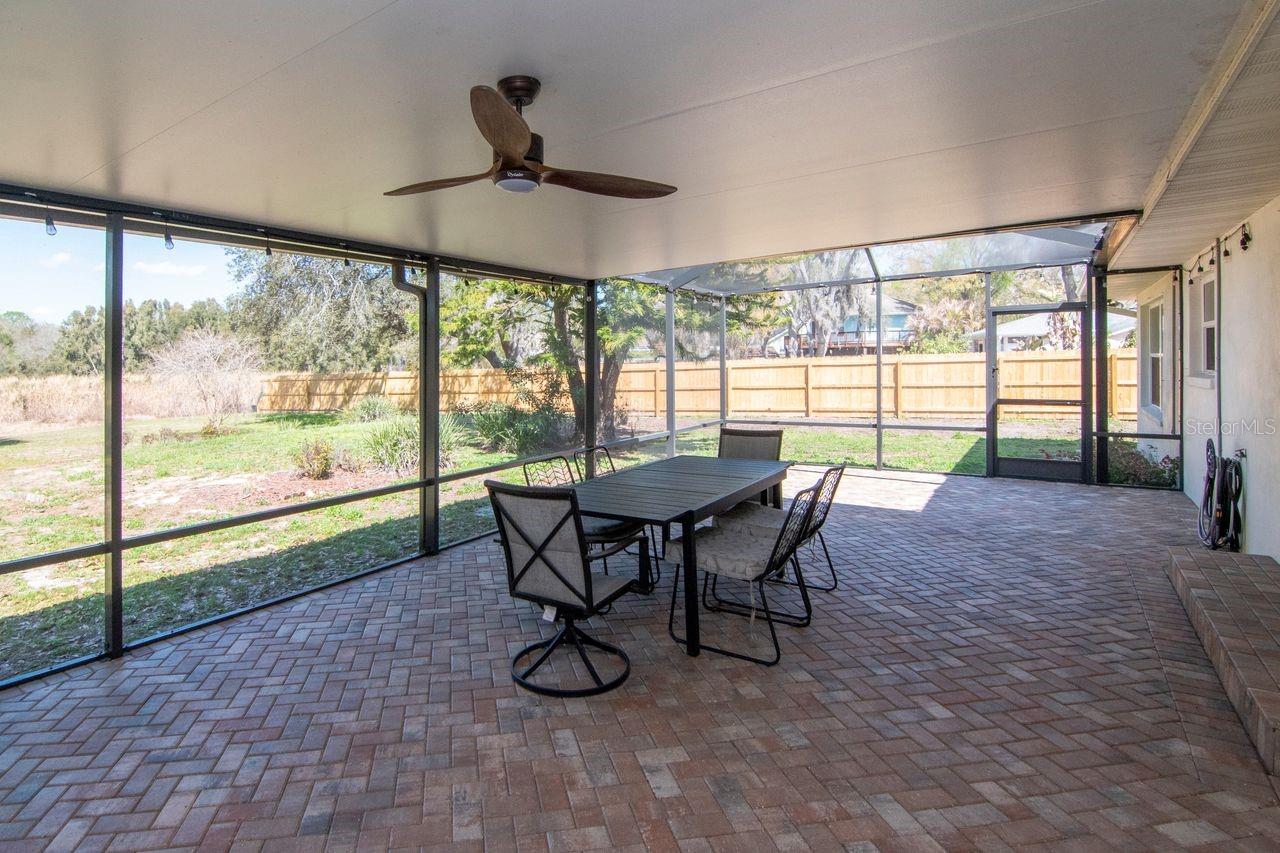 Covered & Screened Lanai with Ceiling Fan and Pavers