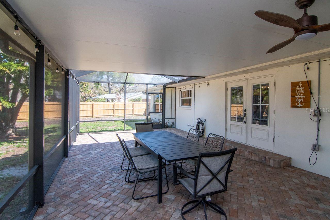 Covered & Screened Lanai with Pavers