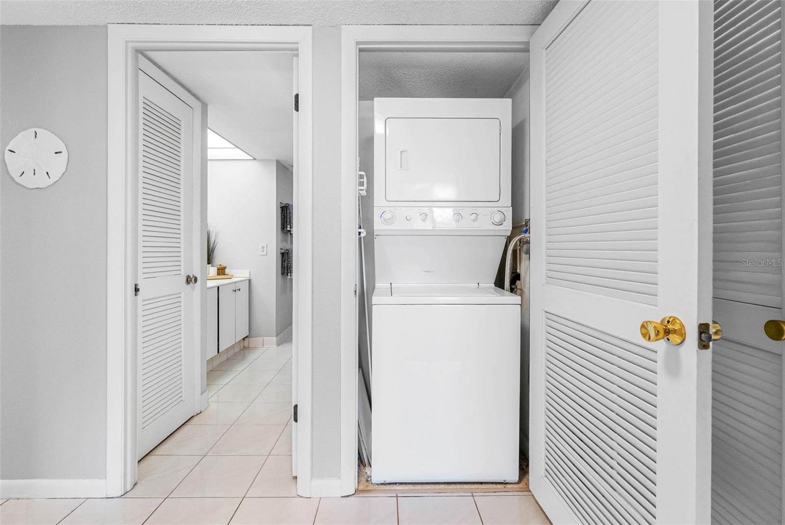 Laundry Closet W&D