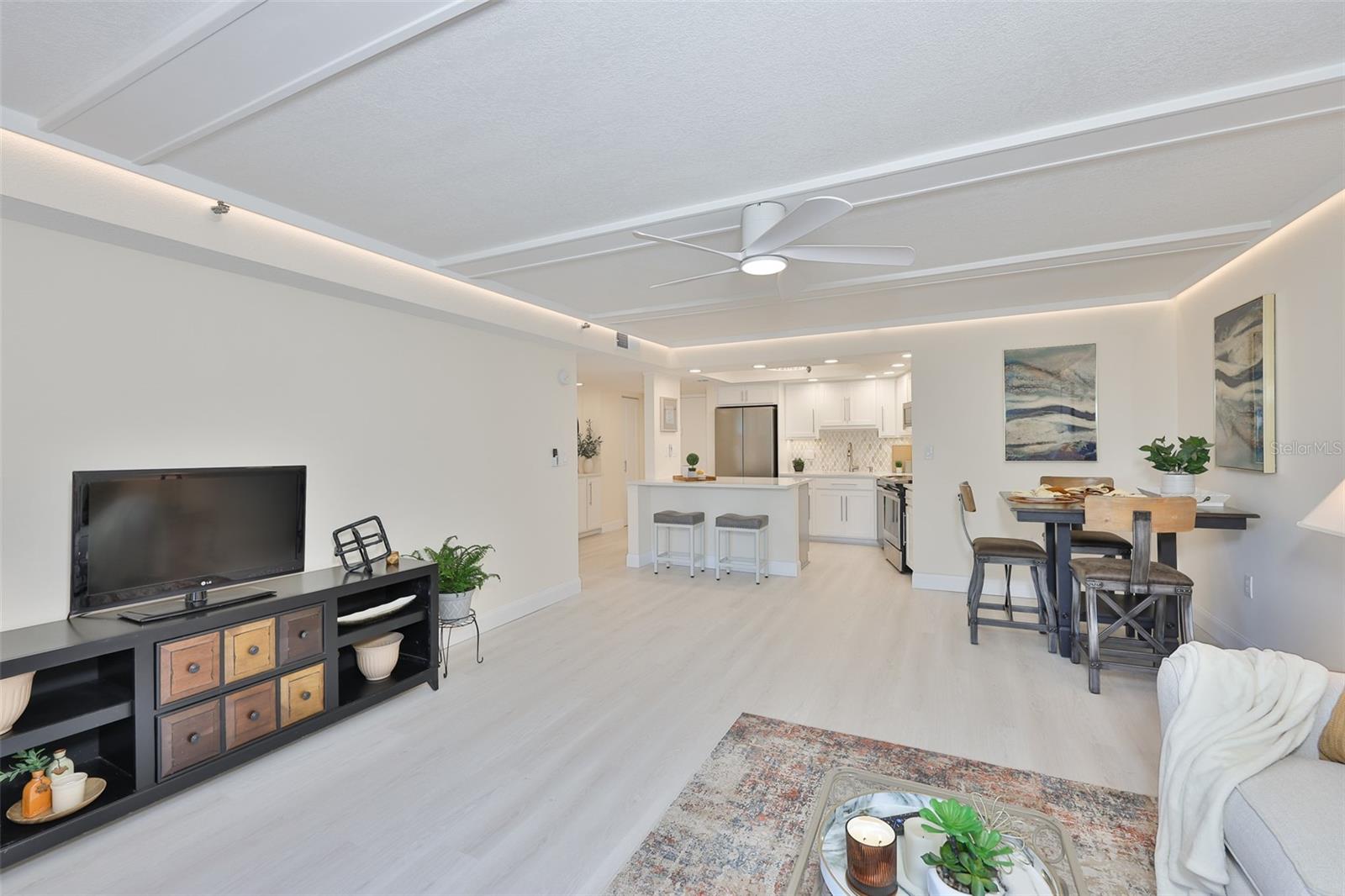 Spacious living room