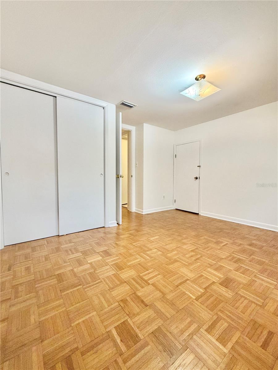 Second upstairs bedroom