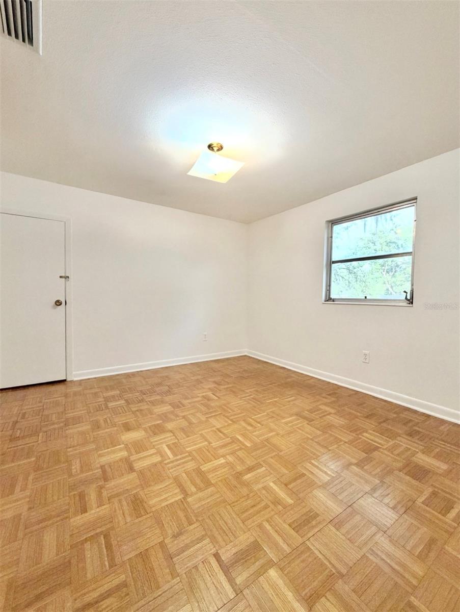 Second upstairs bedroom