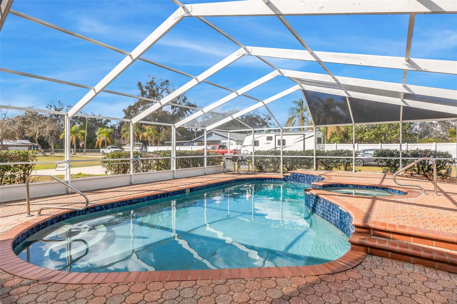 Salt water Pool & Spa Heated