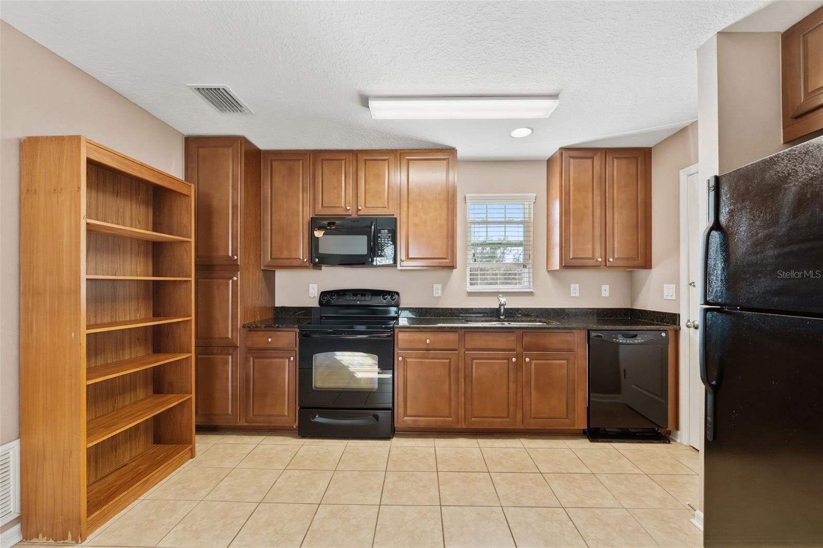 Full Kitchen in private suite