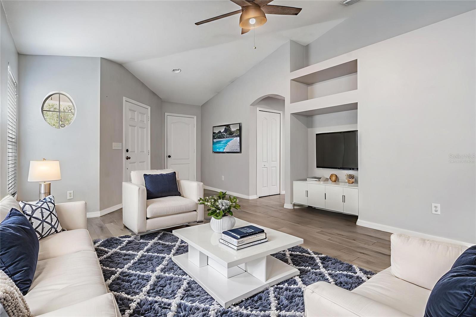 This photo has been Virtually Staged.