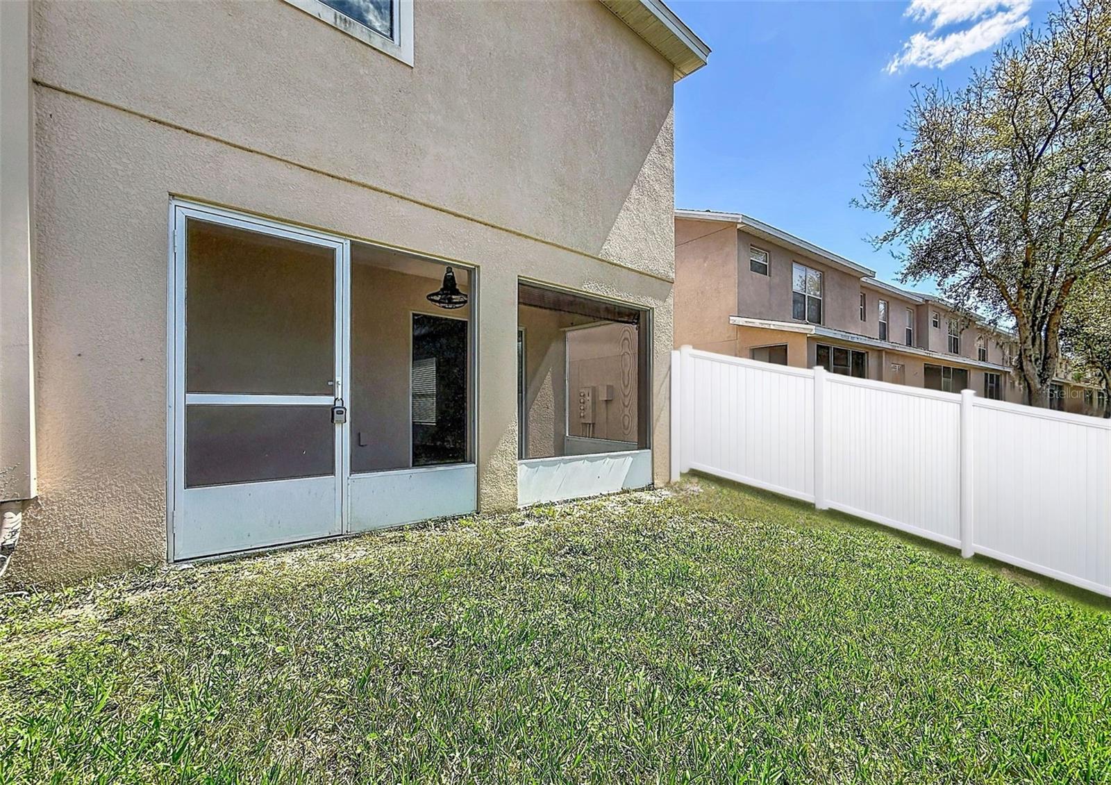 Side fence digitally staged