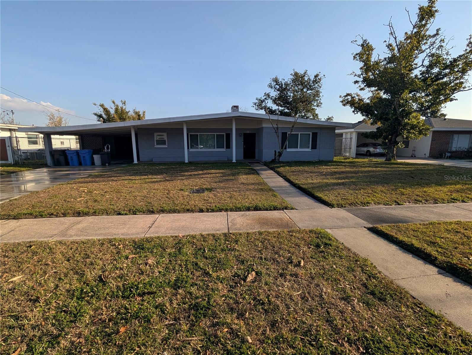 Front of House S. View