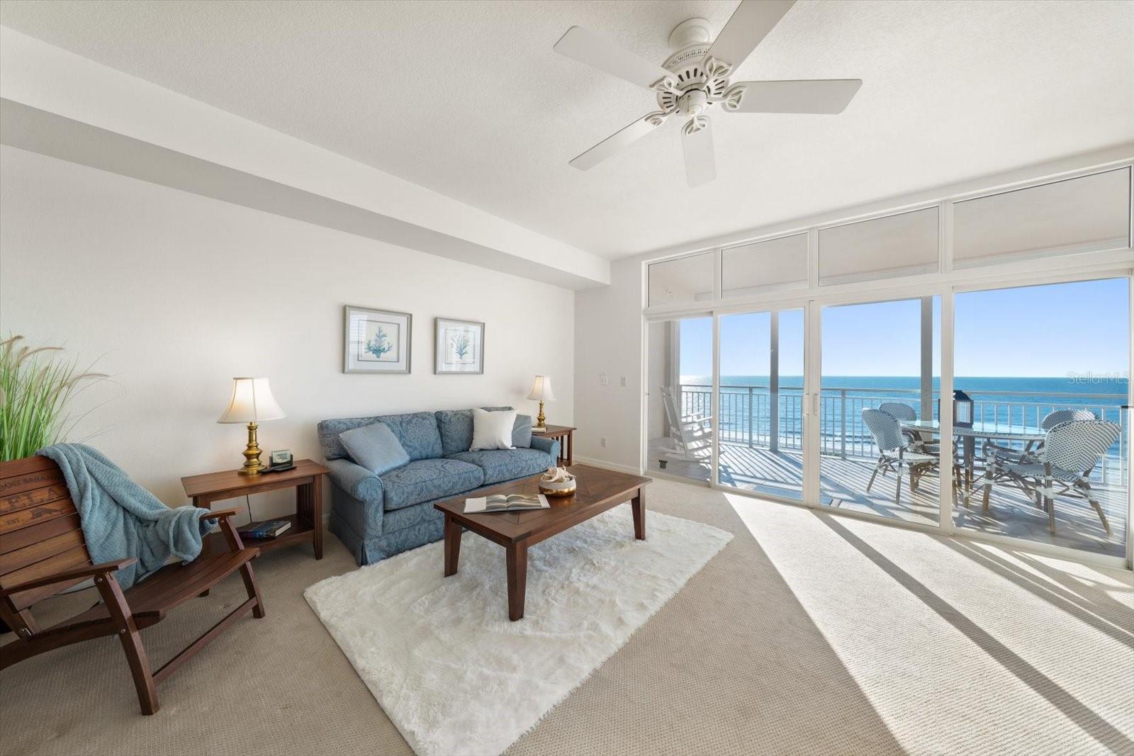 Lovely furnishings included and mirror coastal tones.