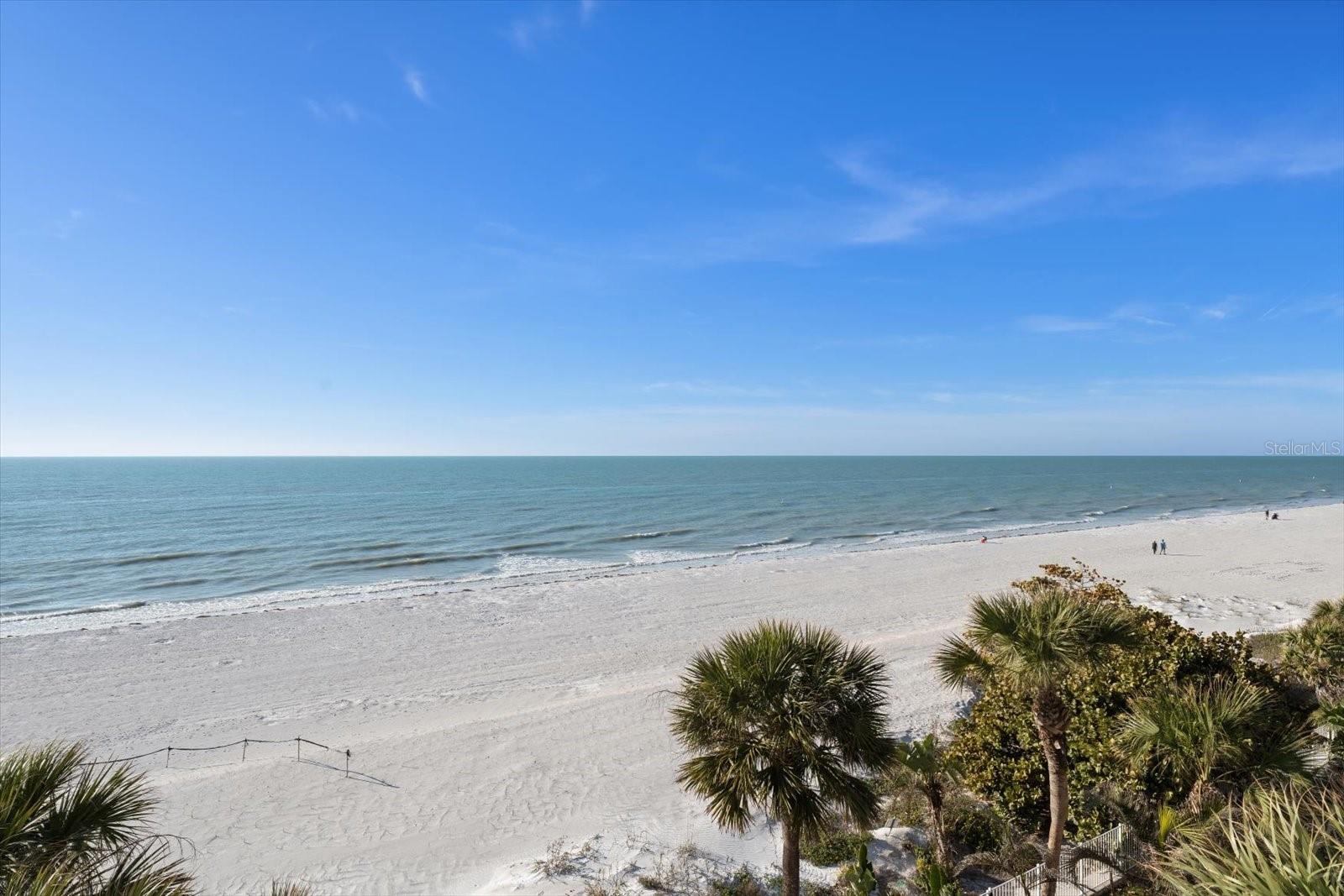 Panoramic vistas glow in the Florida sun.