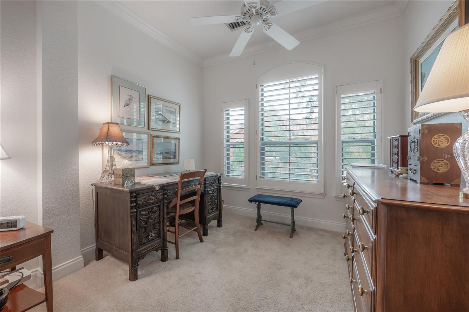 Sitting area (or office) in Master Bedroom