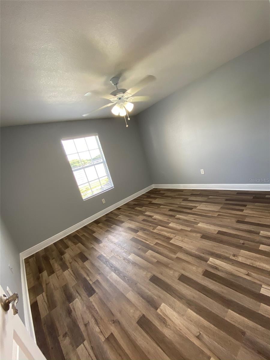 Bedroom w/ Walk-In Closet