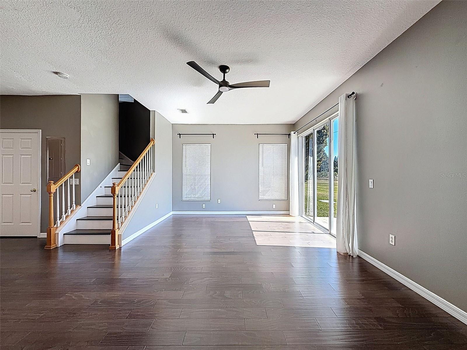 Living Room/Dining Room