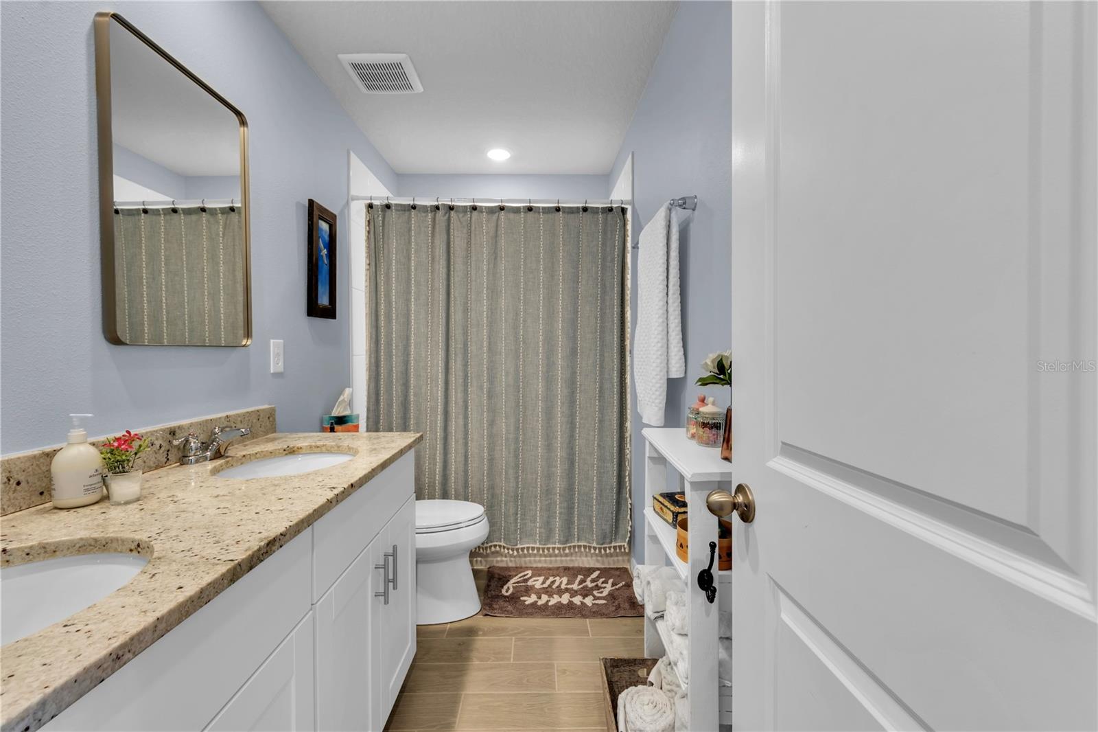 2nd full bathroom upstairs.