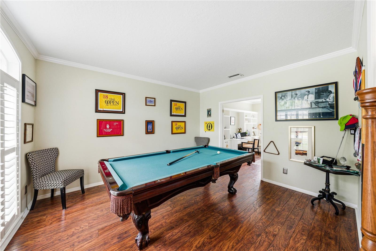 Living Room with Crown Molding