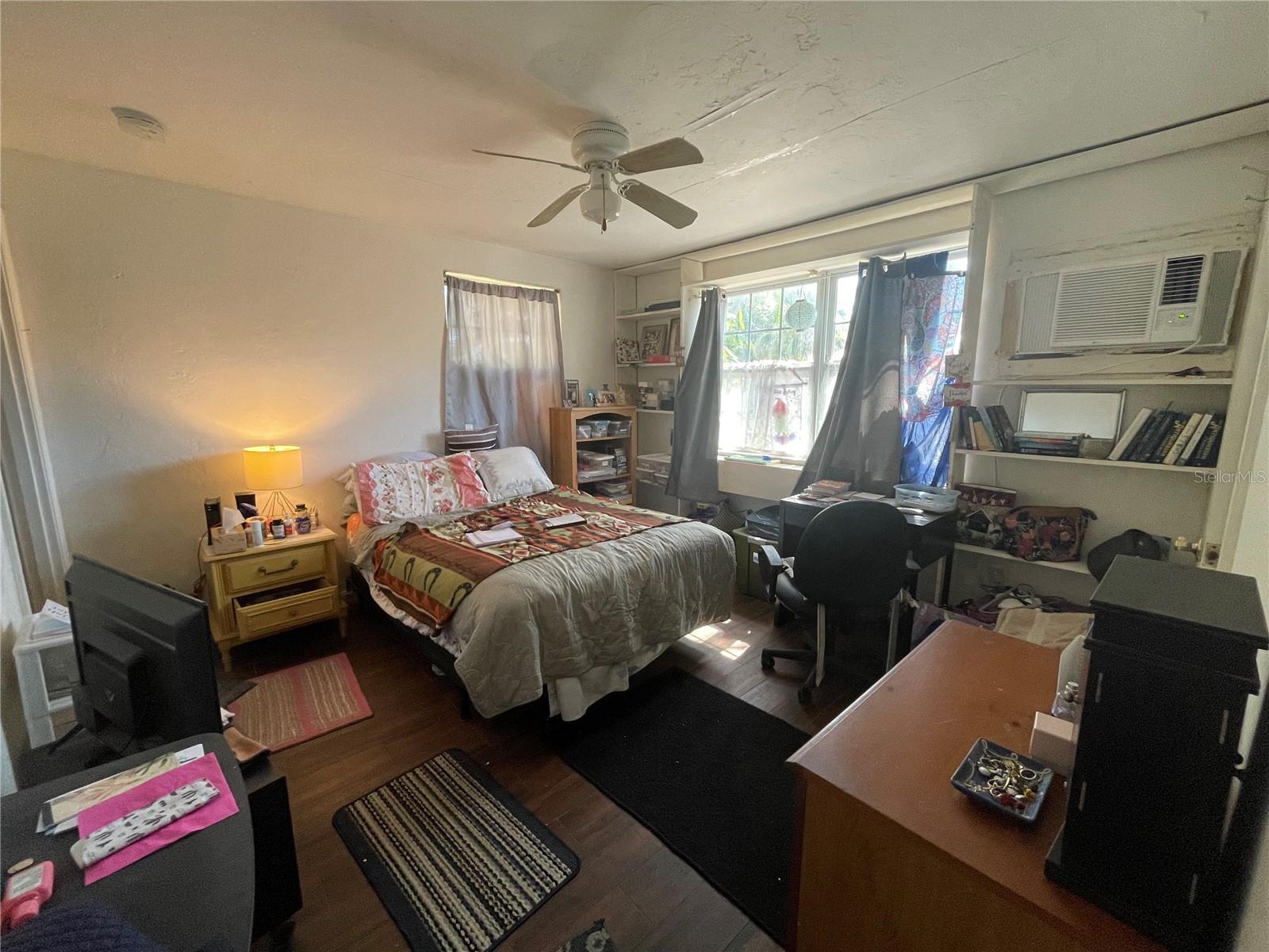 1 Br. unit Bedroom