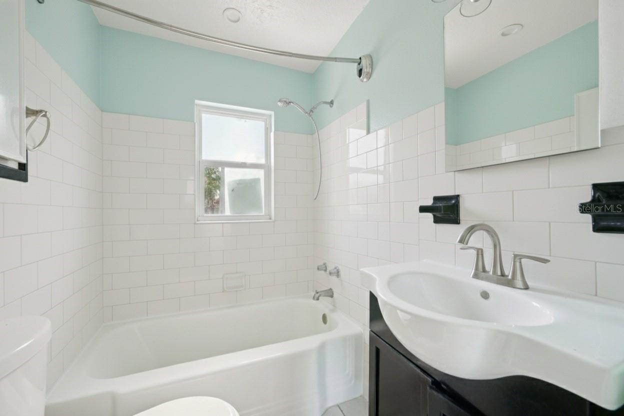 Virtual Example of New Paint and Tile Reglazing