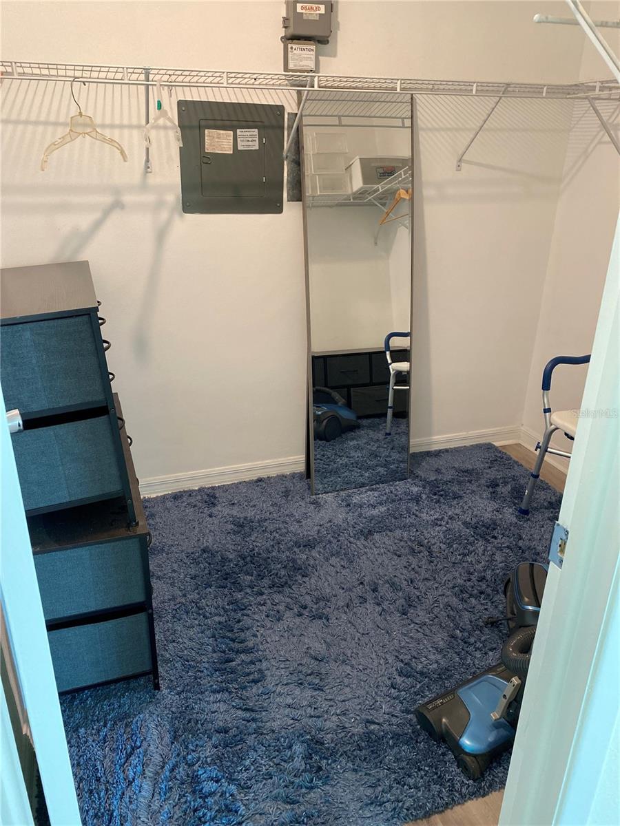 LARGE WALK IN CLOSET