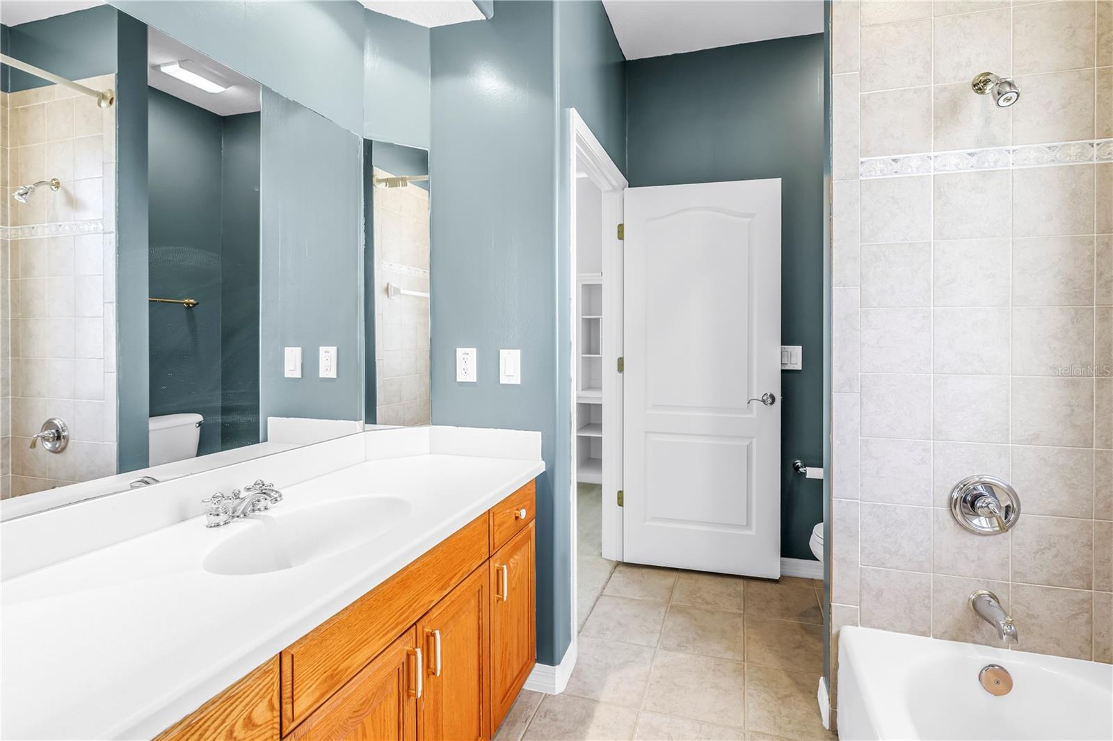 Jack & Jill bath between Bedroom 3 & 4