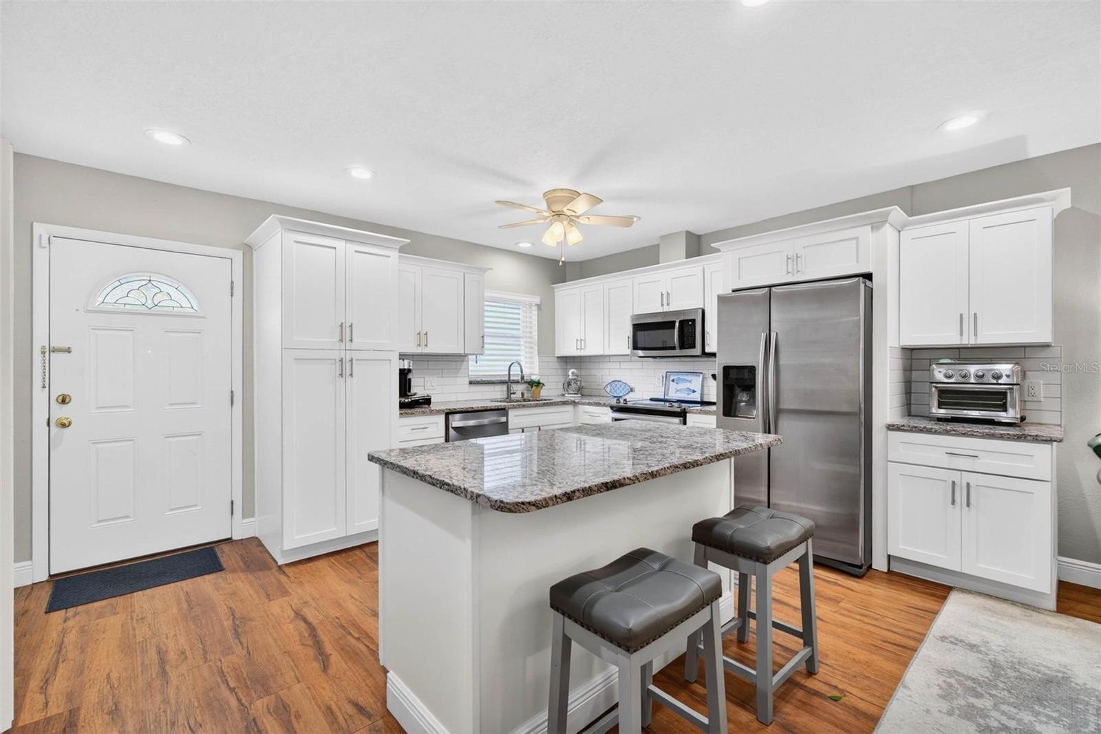 Extra Large Pantry w/hidden Washer and Dryer