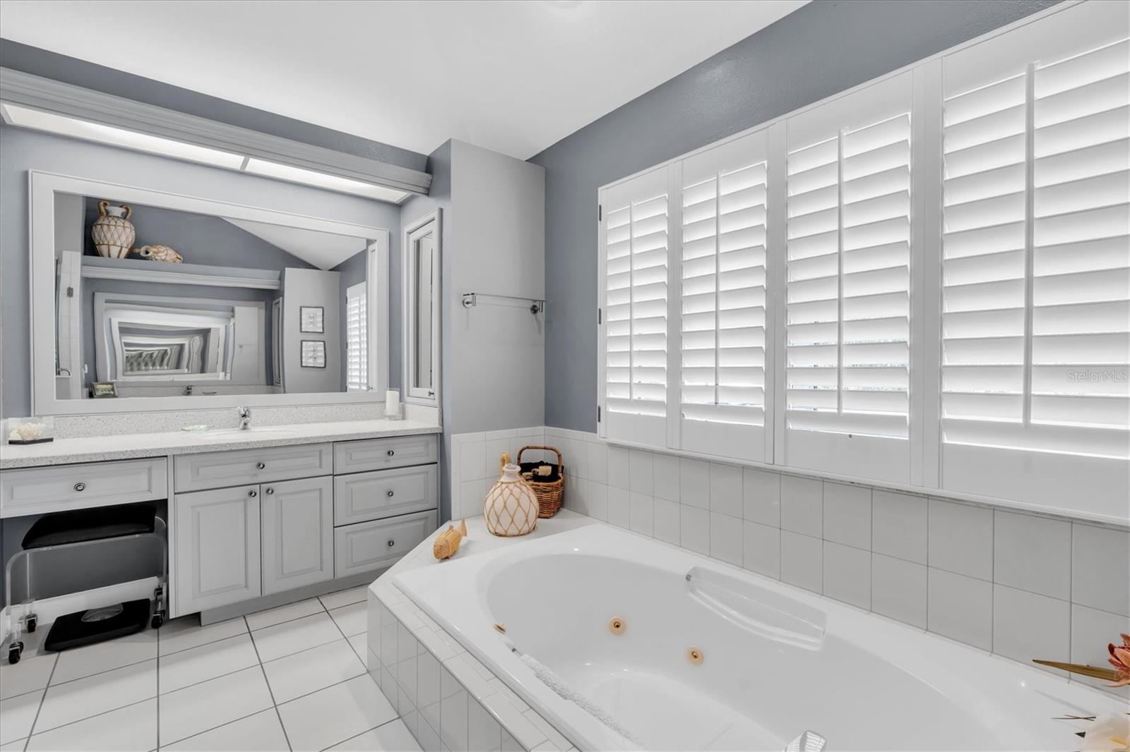 Primary Suite Bathroom