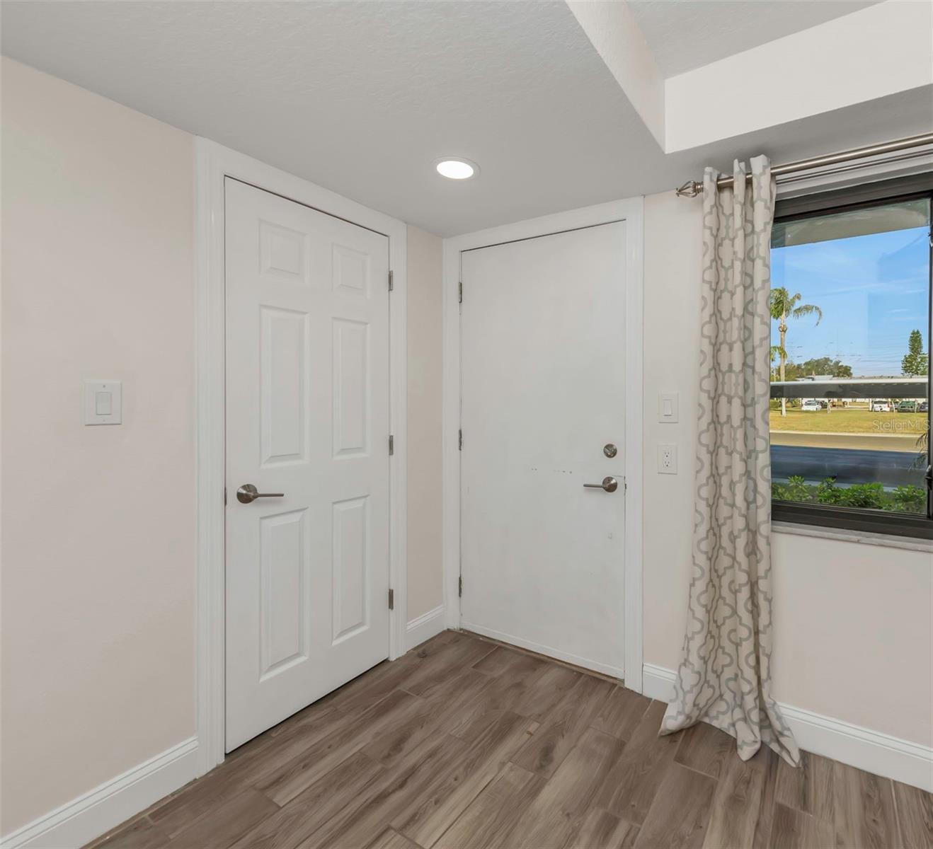 Entrance and Walk-in Pantry