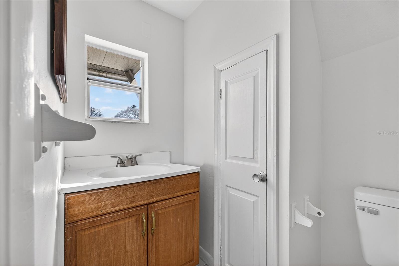 En-suite with shower