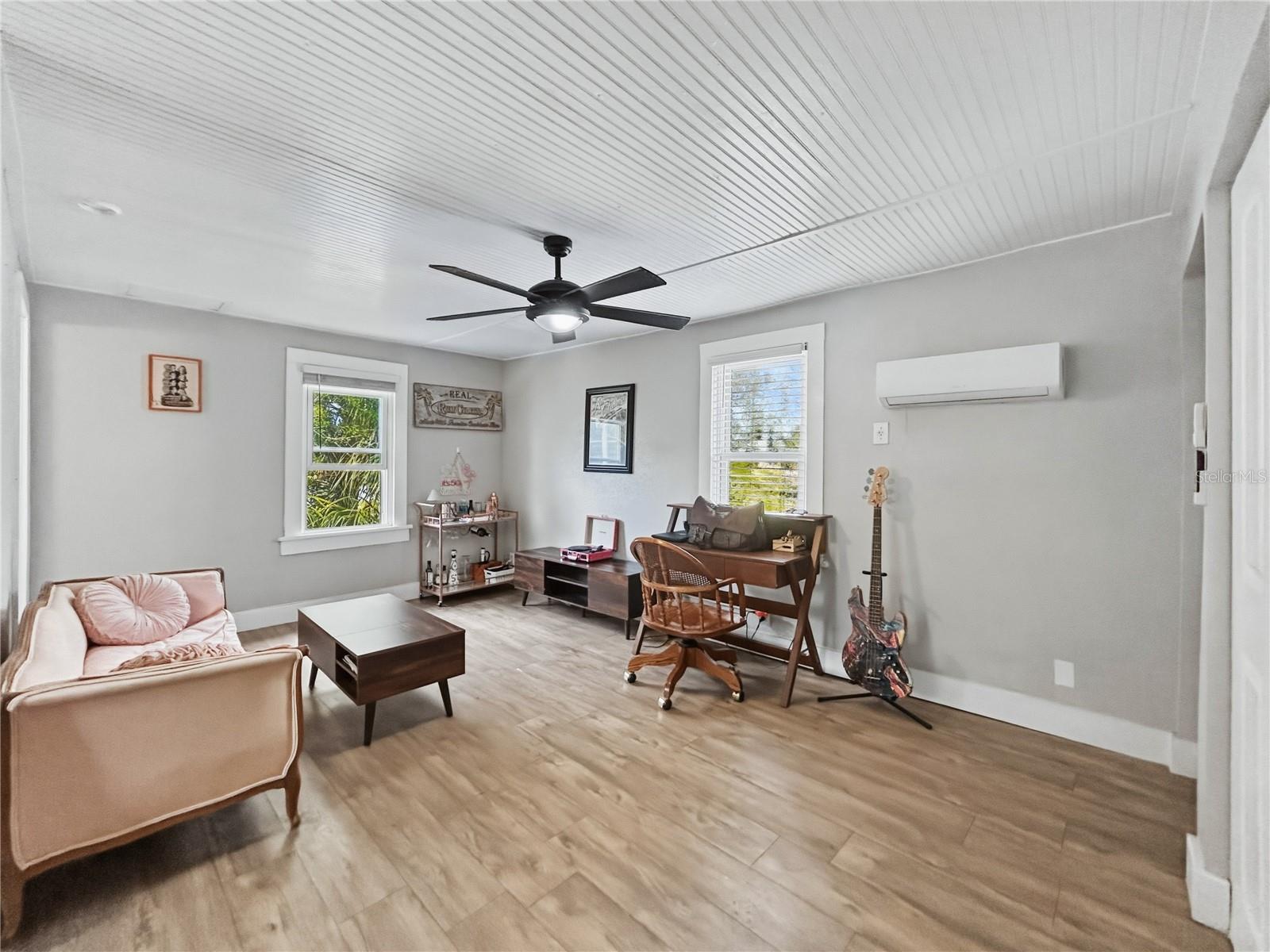 ADU Living Space with ceiling fan