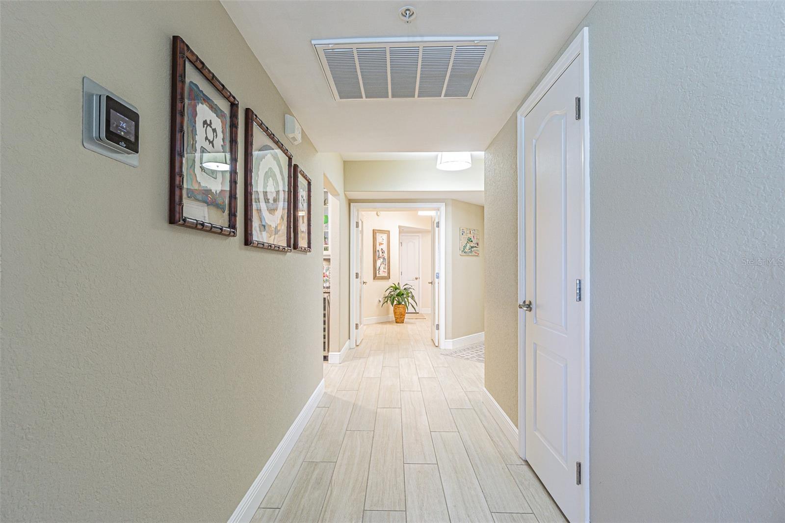 Hall from Main Living to Frt Door