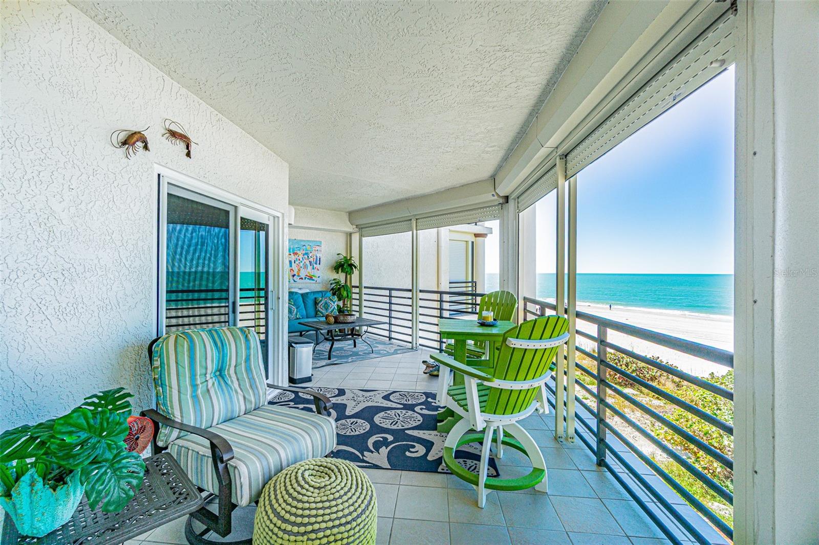 Balcony to Beach
