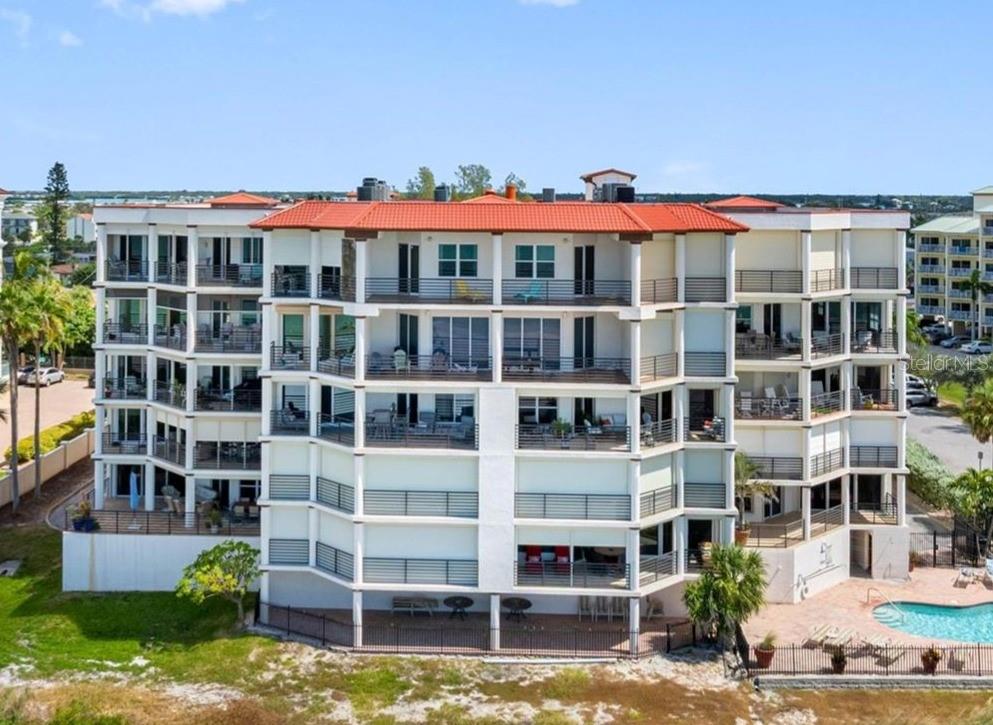 Beachside, 3rd floor corner